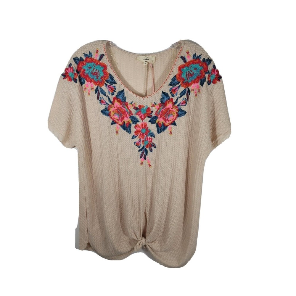NWT Entro Size Medium Womens Blouse Short Sleeve Embroidered beige